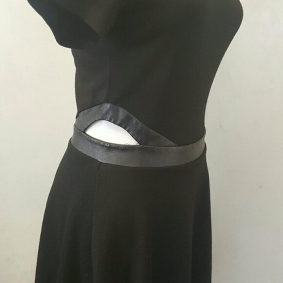 ONE Clothes Side cutout dress  women's size Medium (N28) - Picture 6 of 6